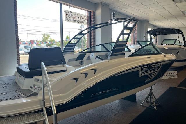 2025 Chaparral 23 Surf