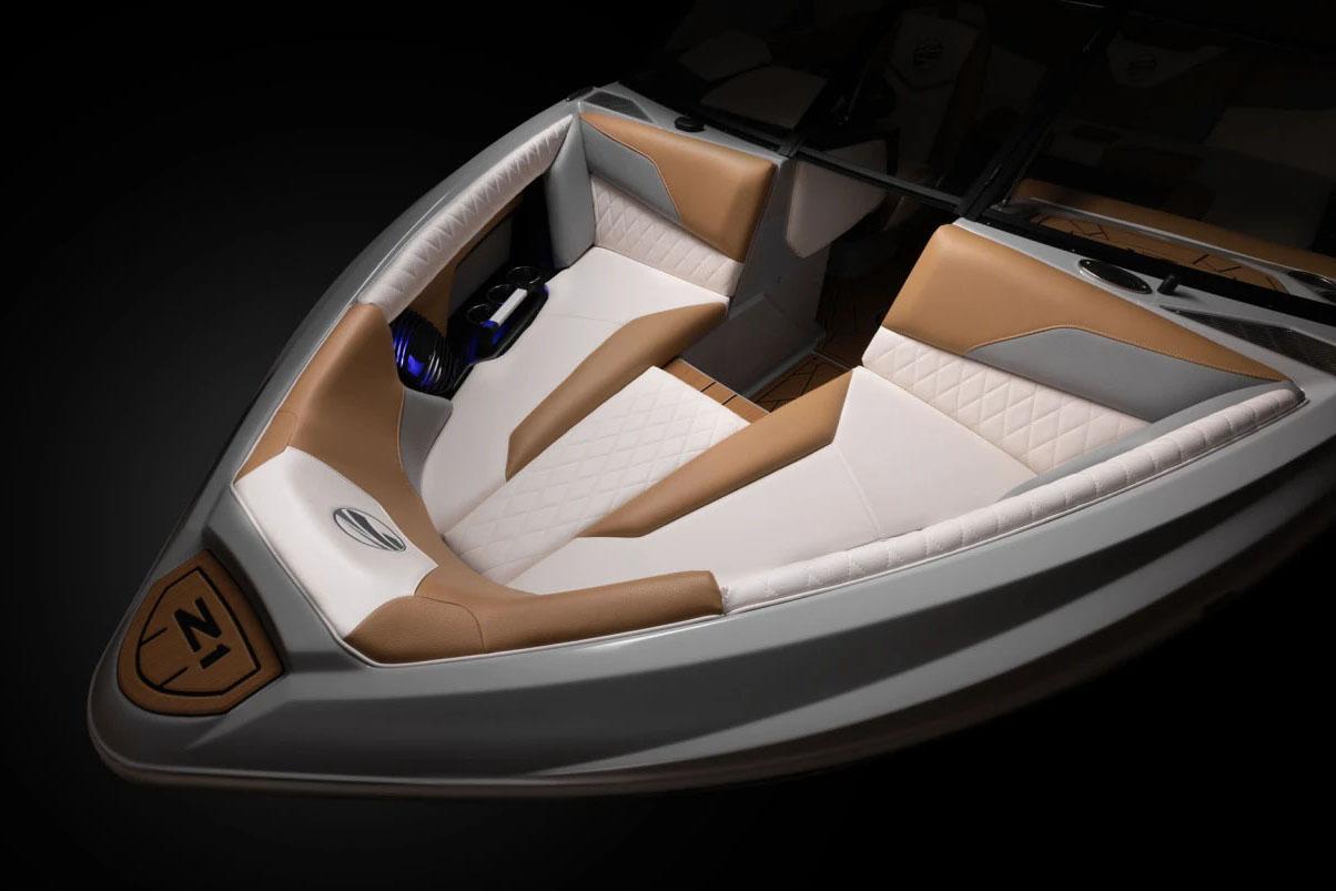 Tigé Boat image