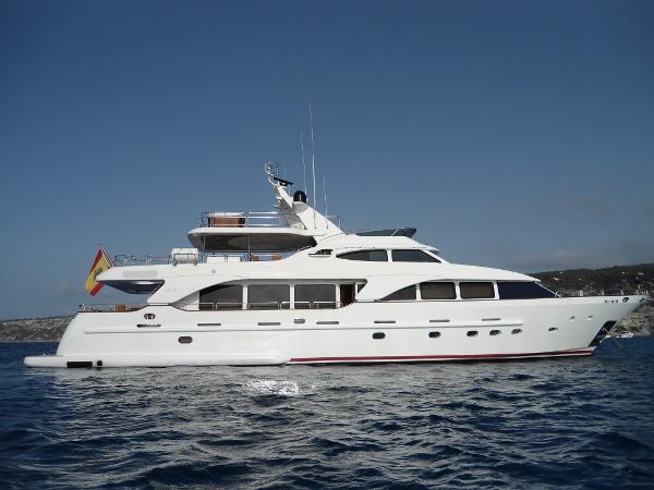 2004 Benetti 100