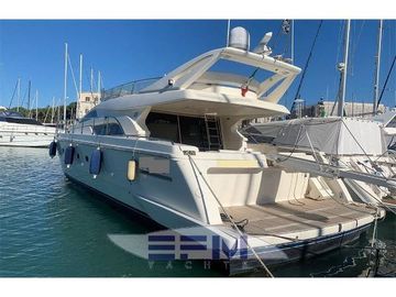 2001 Ferretti Yachts 57