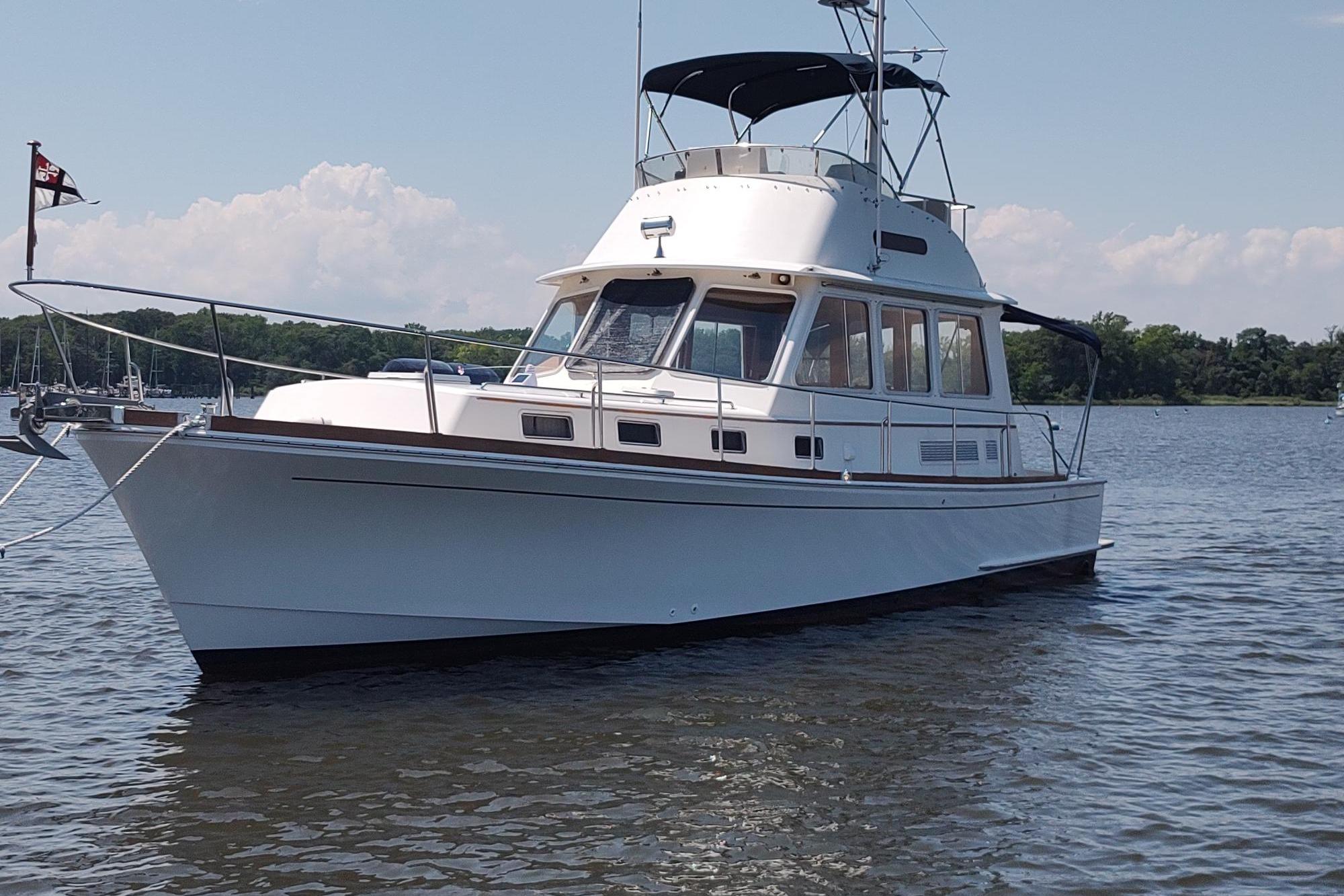 1996 Grand Banks Eastbay 40 Flybridge