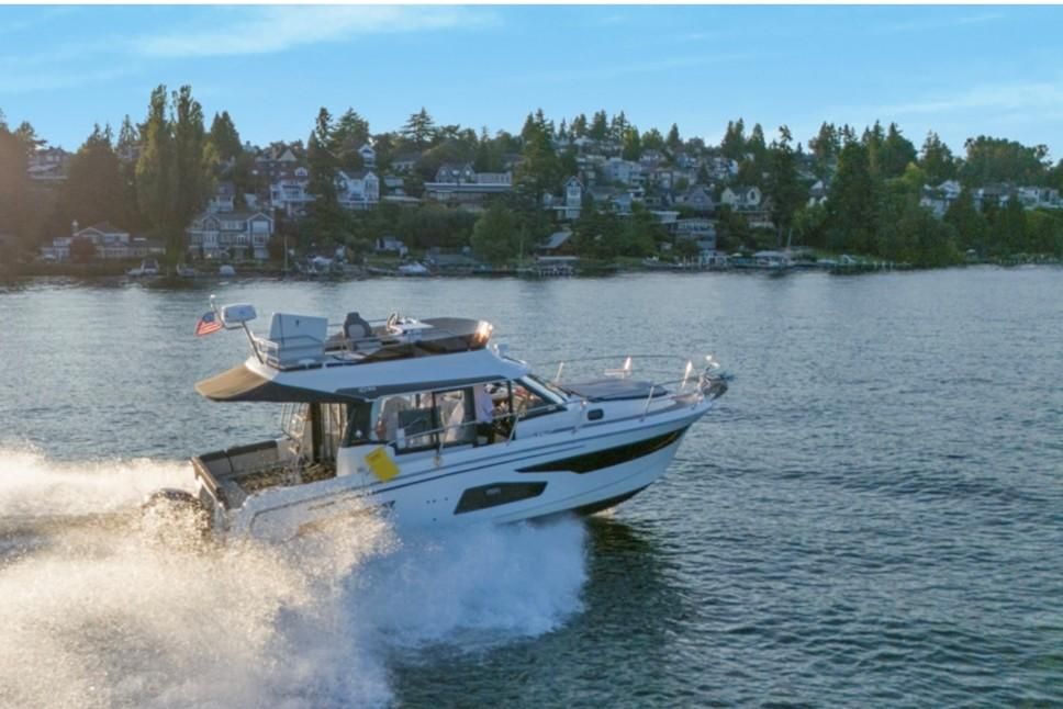 2022 Jeanneau NC Weekender 1095 Fly