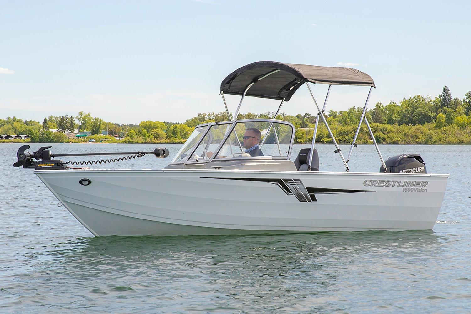 Crestliner Boat image