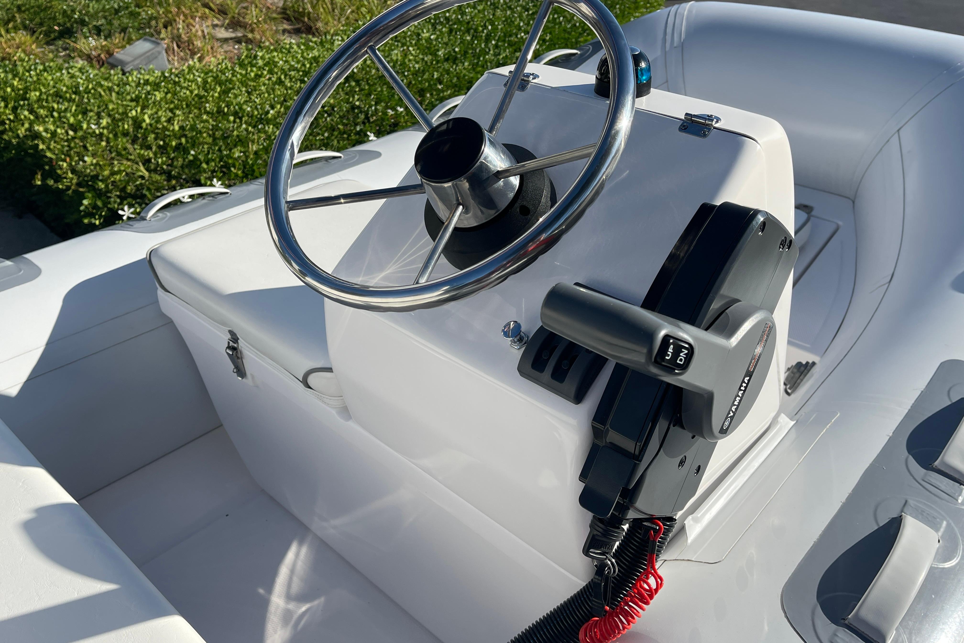 2020 Achilles HB-315DX