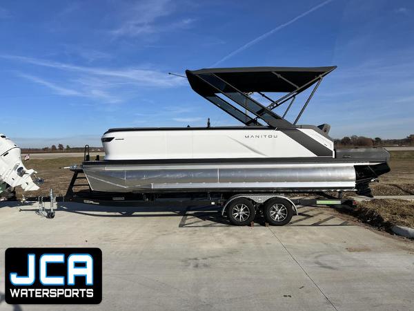 Manitou Cruise 22 Max Bench V-Toon 2024 Manitou Cruise 22 Max Bench V-Toon pontoon boat on trailer at JCA Watersports.