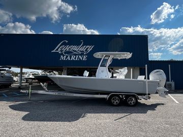2025 Sportsman Masters 227 Bay Boat