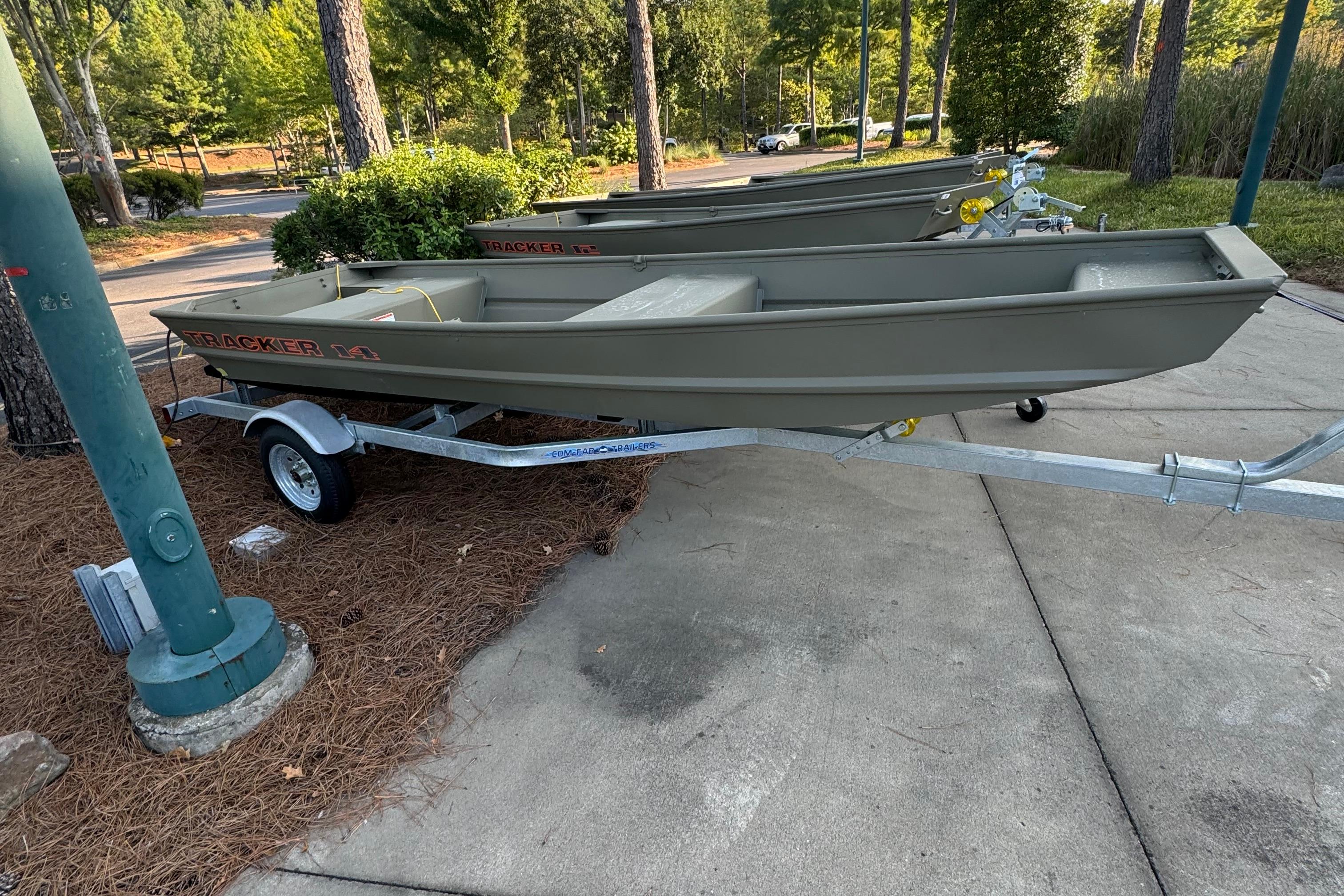 2026 Tracker Grizzly 14 Jon