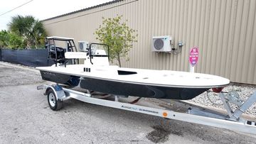 2024 Spyder FX17 Flicker