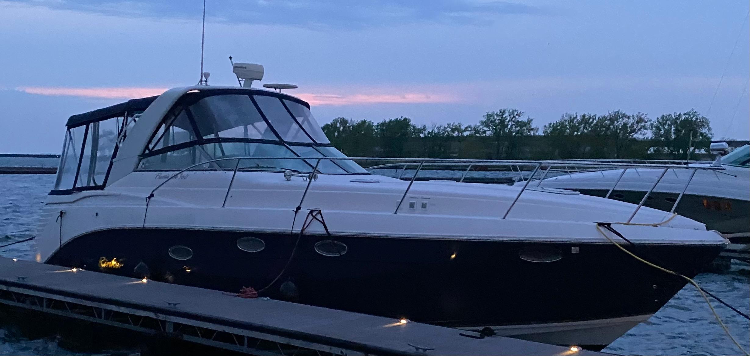 2005 Rinker Fiesta Vee 360