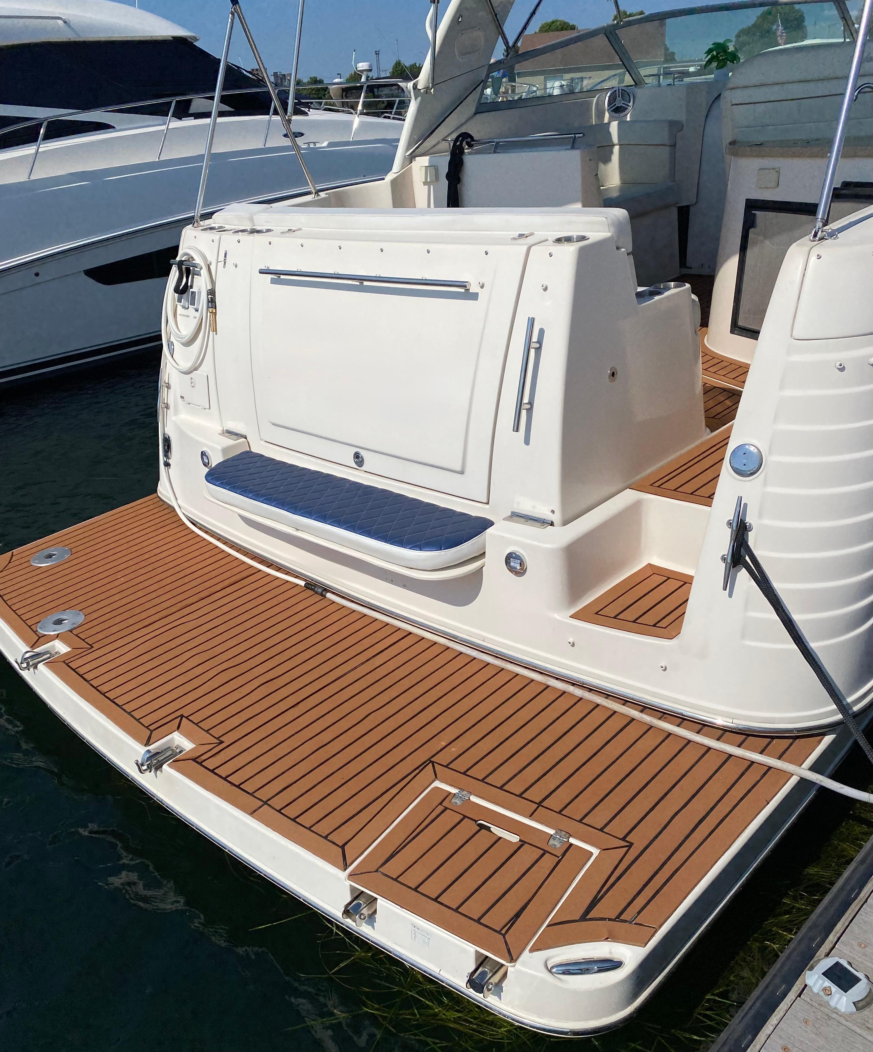 2005 Rinker Fiesta Vee 360