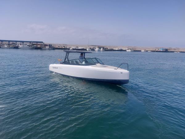 2023 Candela C-8