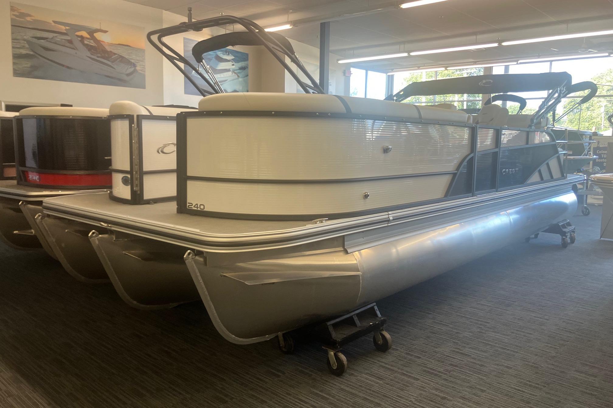 2025 Crest 240 Classic LX SLSC