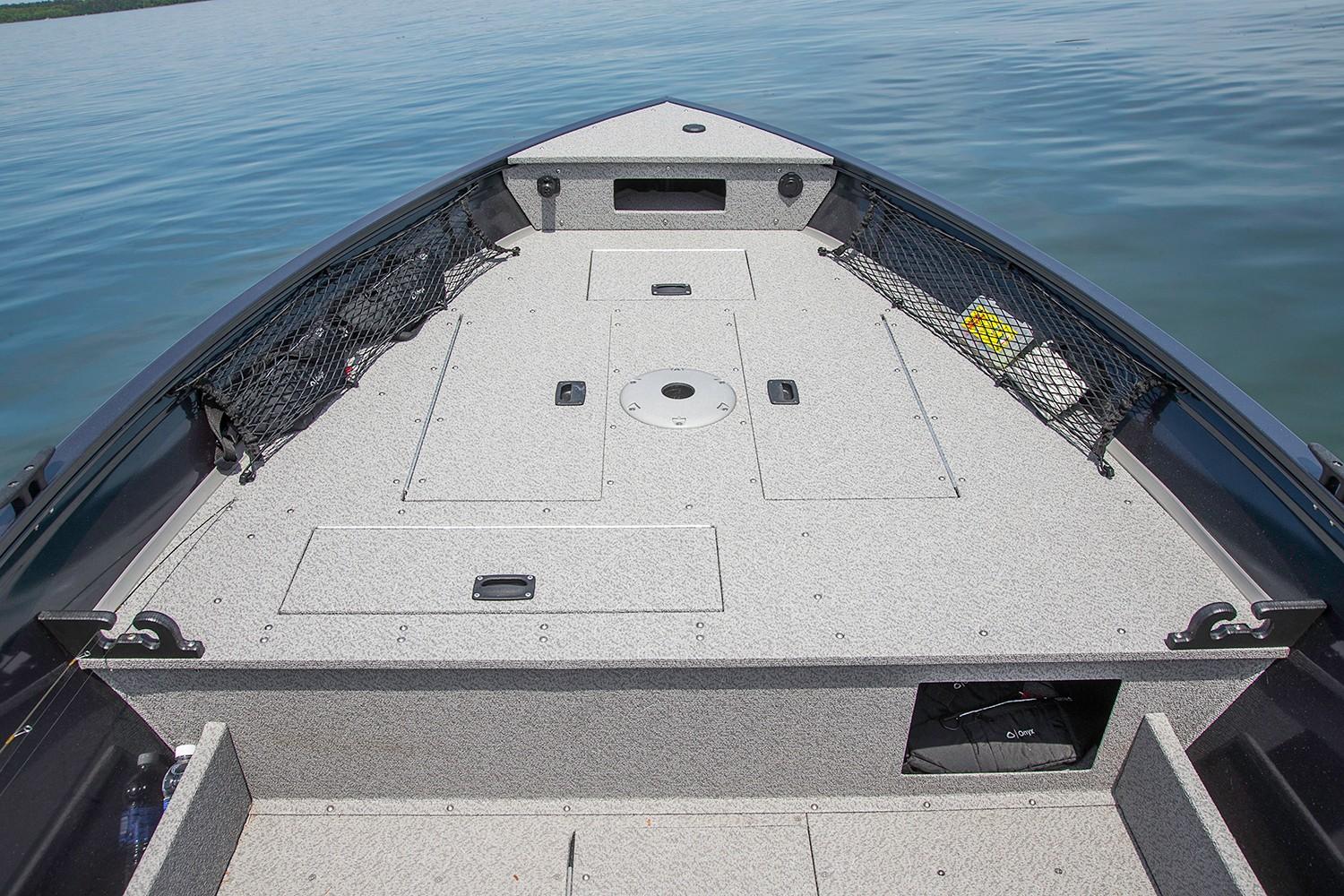 Crestliner Boat image