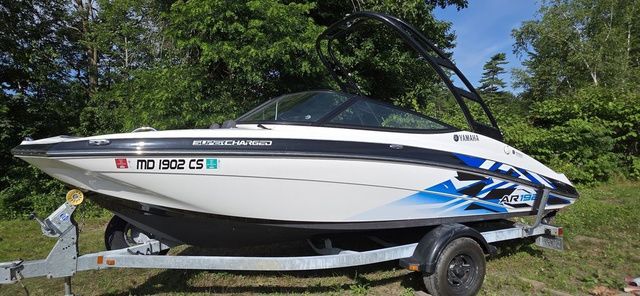 2016 Yamaha Boats 192 AR