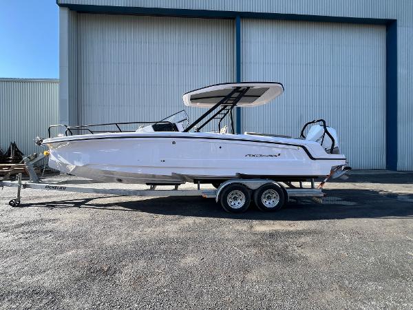 2025 Axopar 25 Cross Top