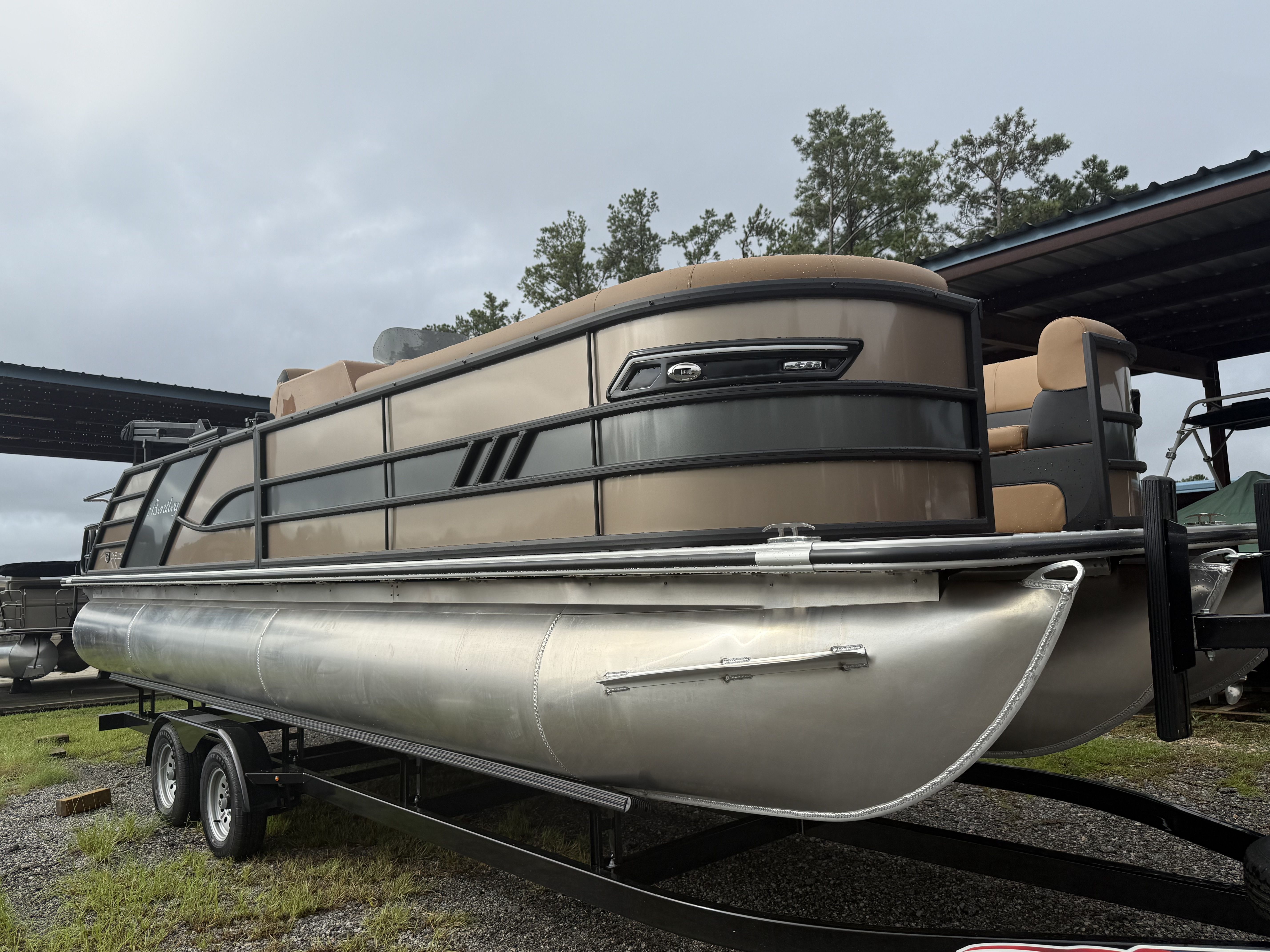 2026 Bentley Pontoons 253 Elite Swingback Quad