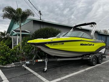 2018 MasterCraft XT20