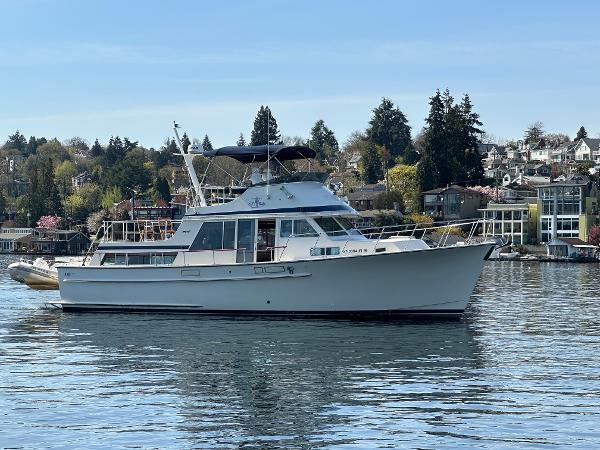 1982 Tollycraft Tri Cabin