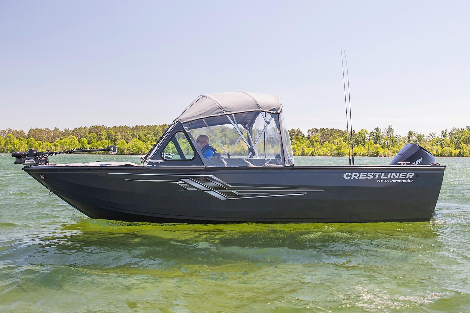 Crestliner Boat image