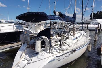 1987 Hunter 37 Legend