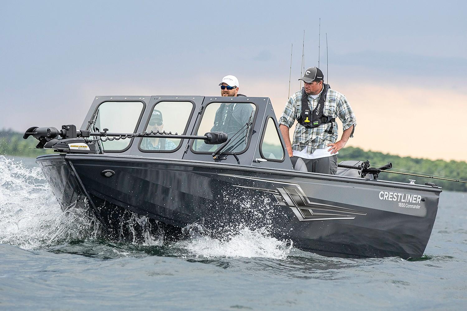 Crestliner Boat image