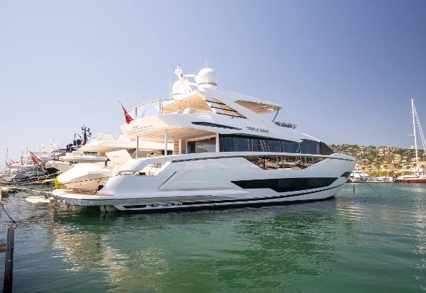 2022 Sunseeker 90 Ocean