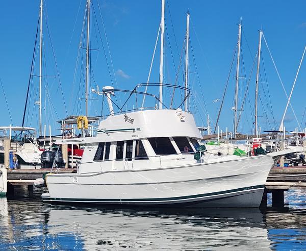 2000 Mainship 390 Trawler