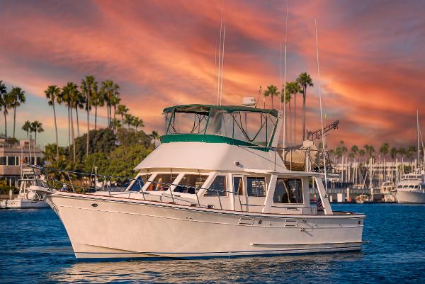 1988 Offshore Yachts 48 Sedan