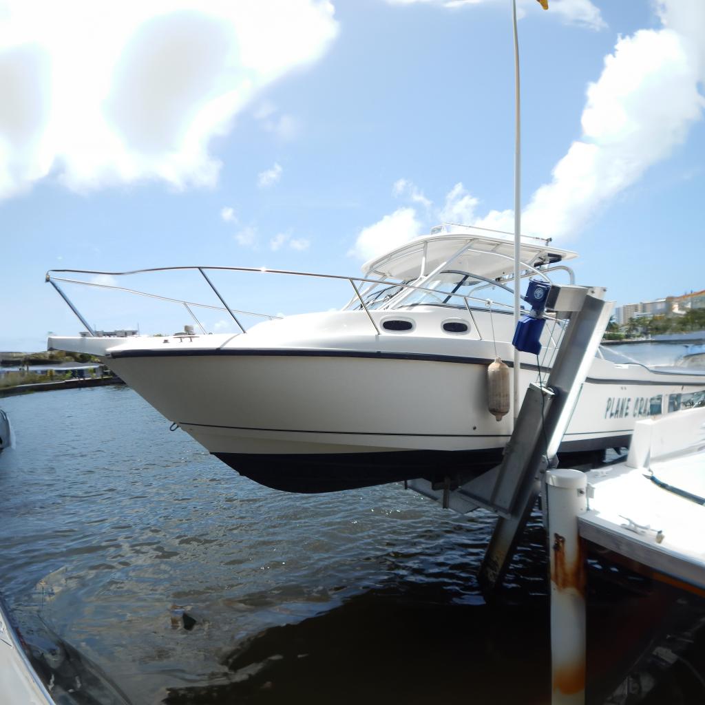 2005 Boston Whaler 305 Conquest