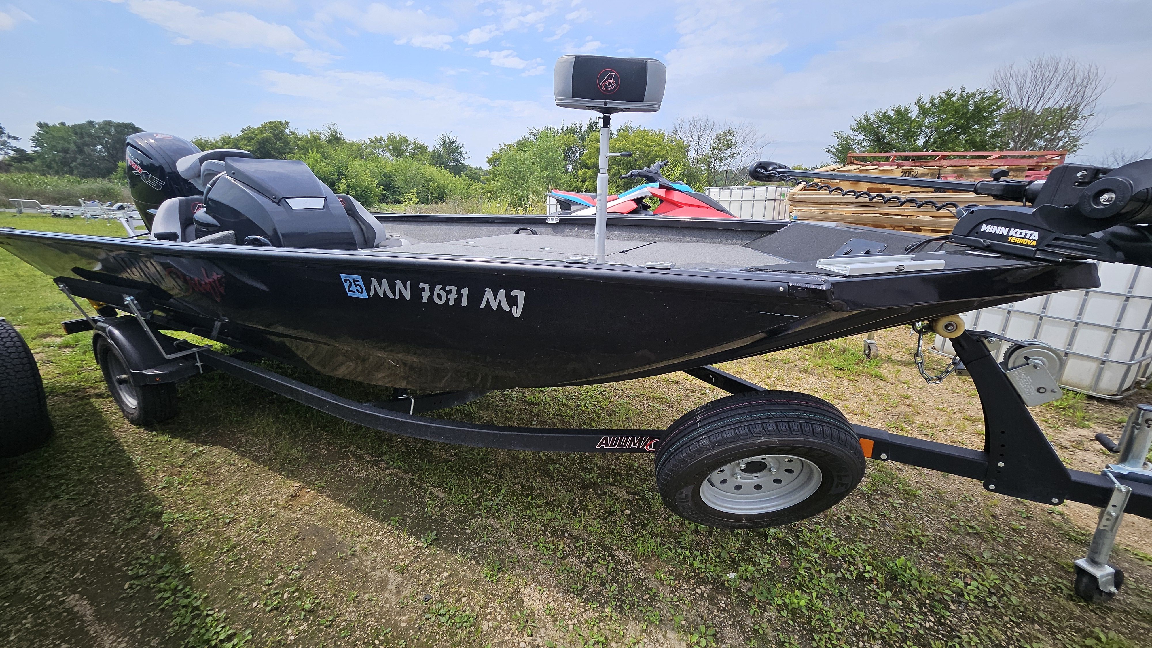 2022 Alumacraft Pro 185