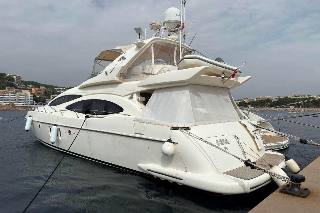 2002 Azimut 68 Plus