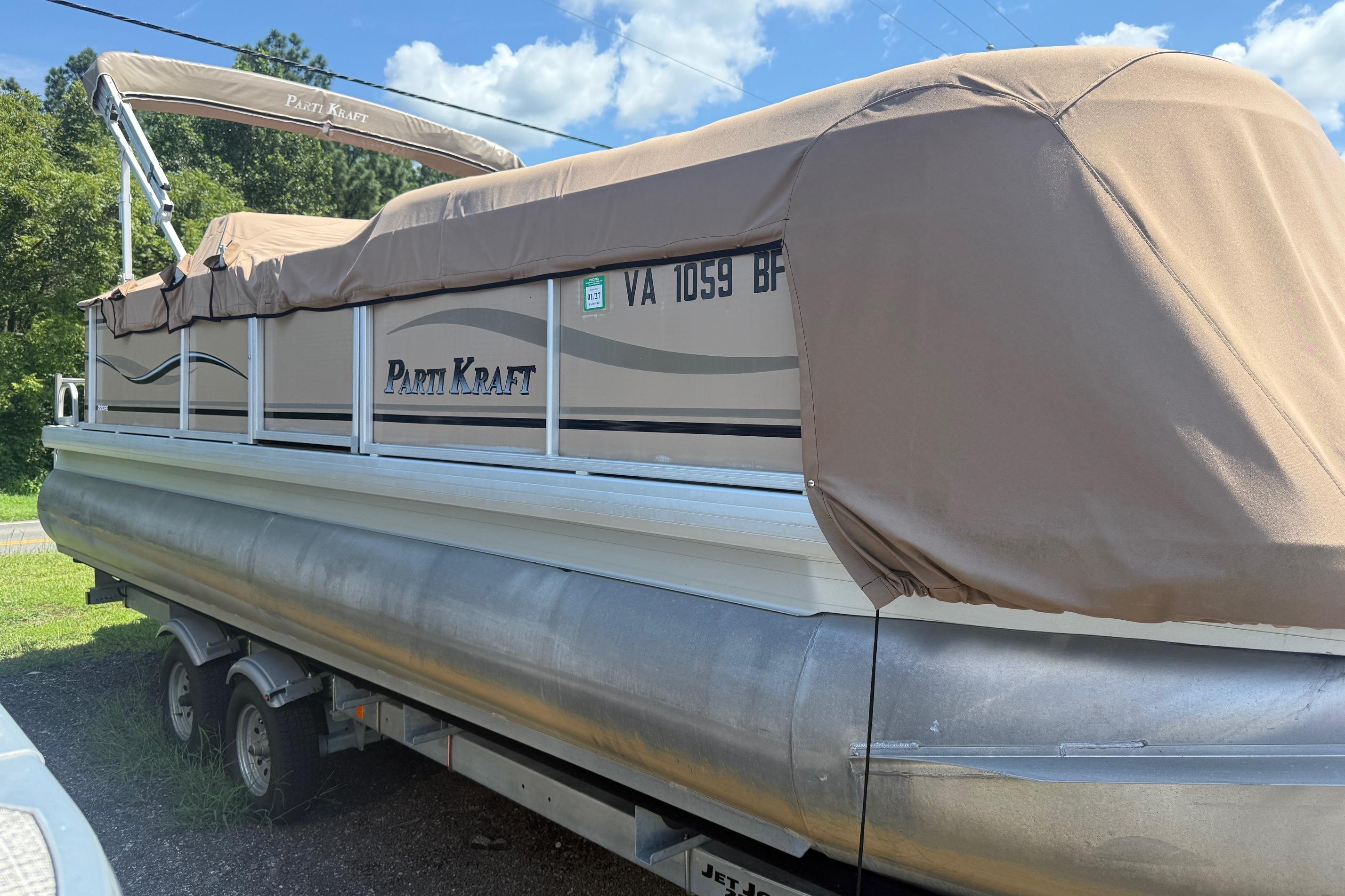 2004 Parti Kraft Admiral 220 RE