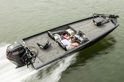Crestliner VT 18 Boat
