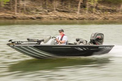 Crestliner VT 17 Boat