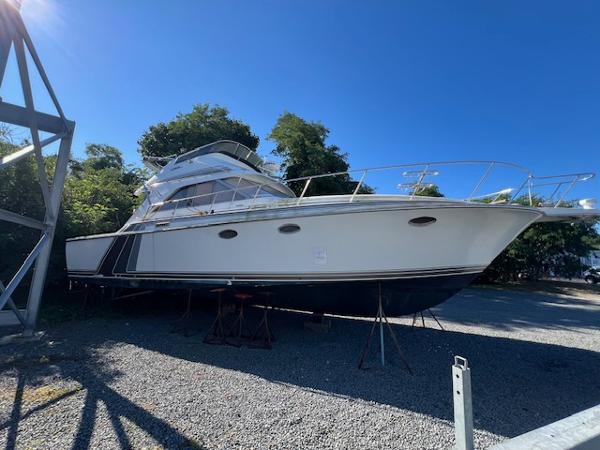 1985 Trojan 11 Meter Express