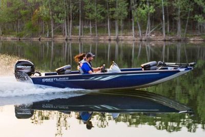 Crestliner VT 18C Boat