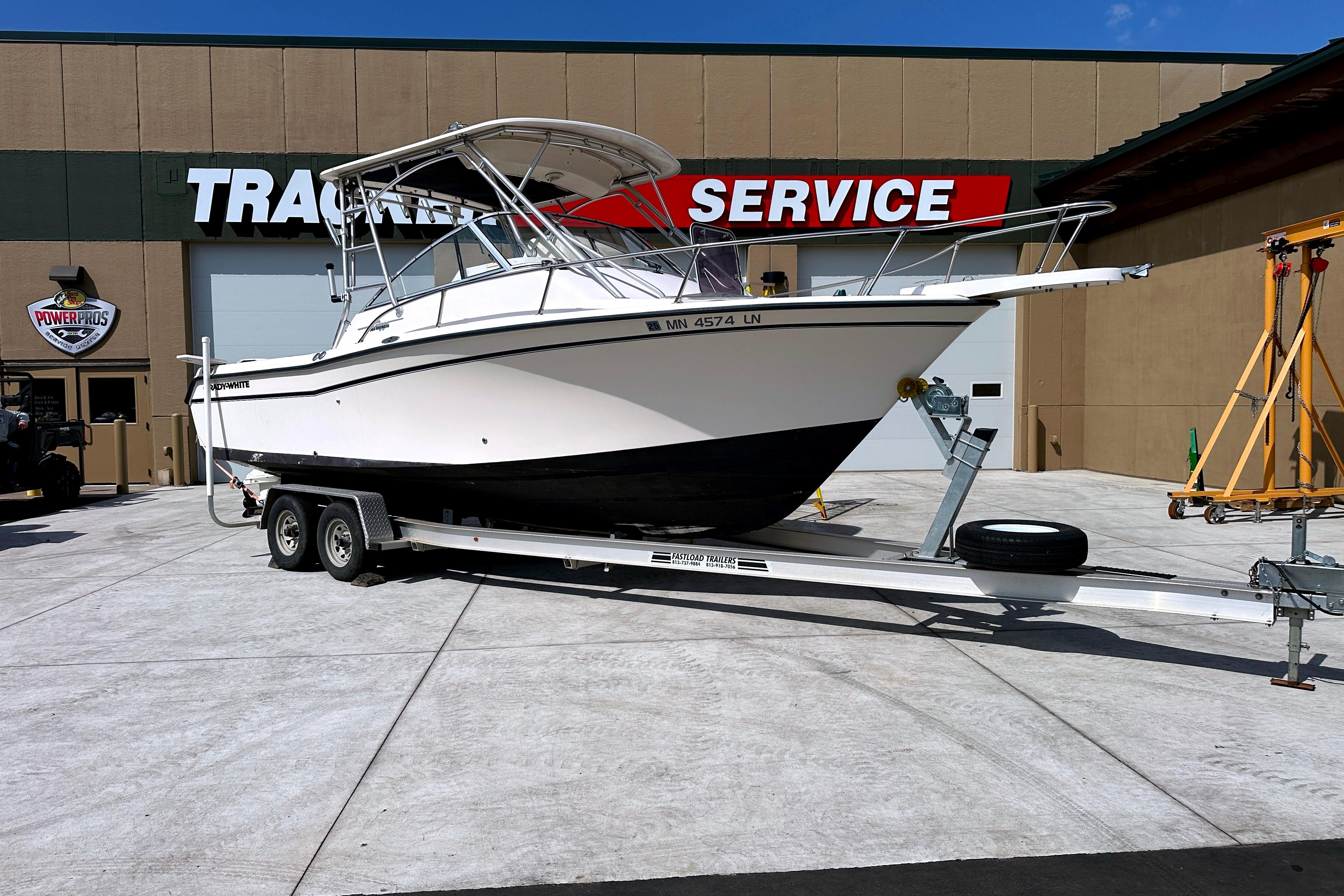 2000 Grady-White Express 265