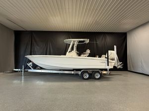 Boston Whaler 250 Dauntless