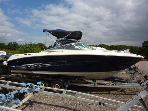 2005 Sea Ray 220 Sunsport