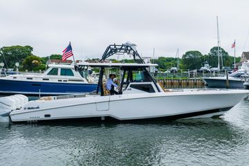 2021 Wellcraft 402 Fisherman