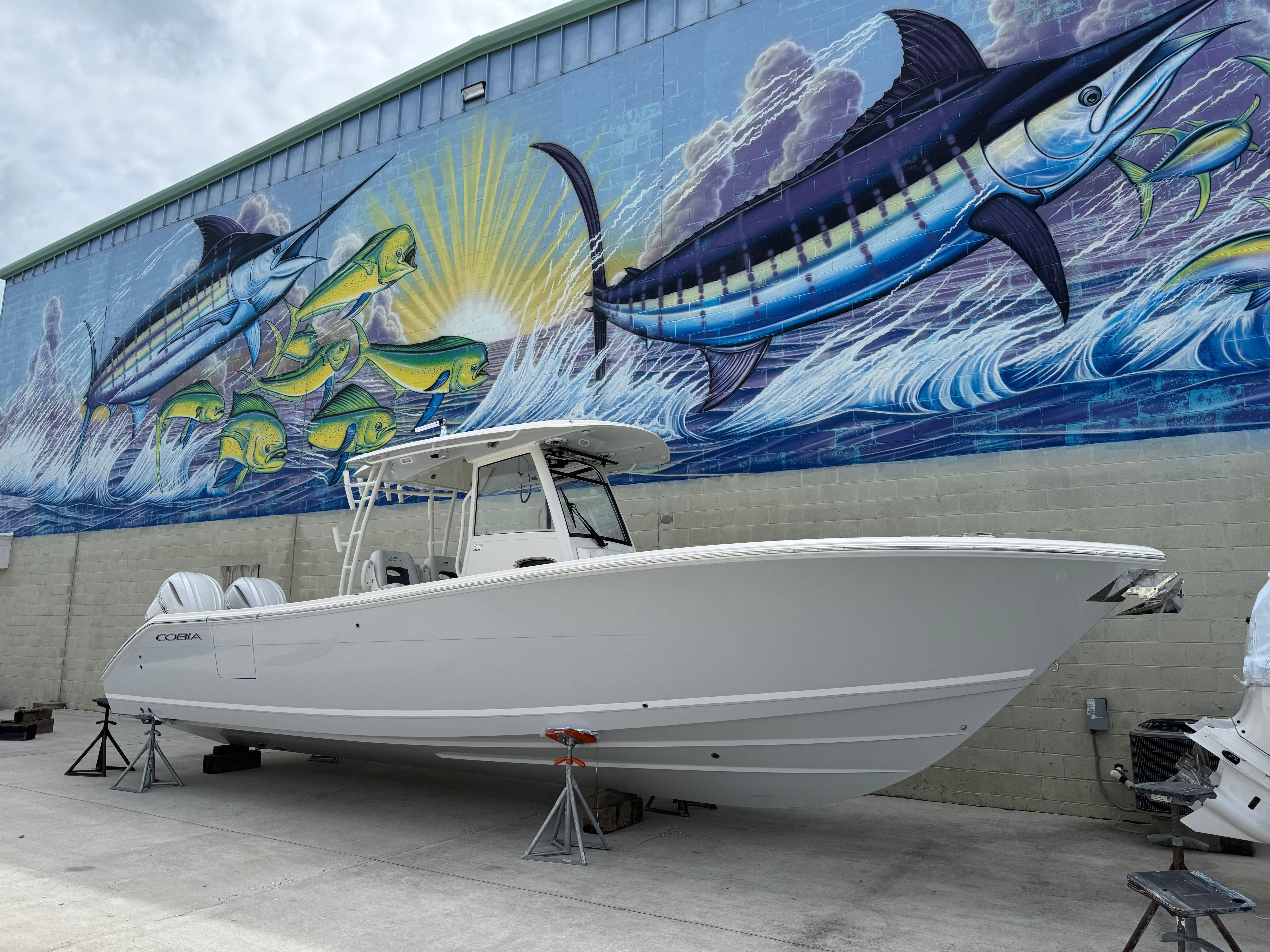 2025 Cobia 320 CC
