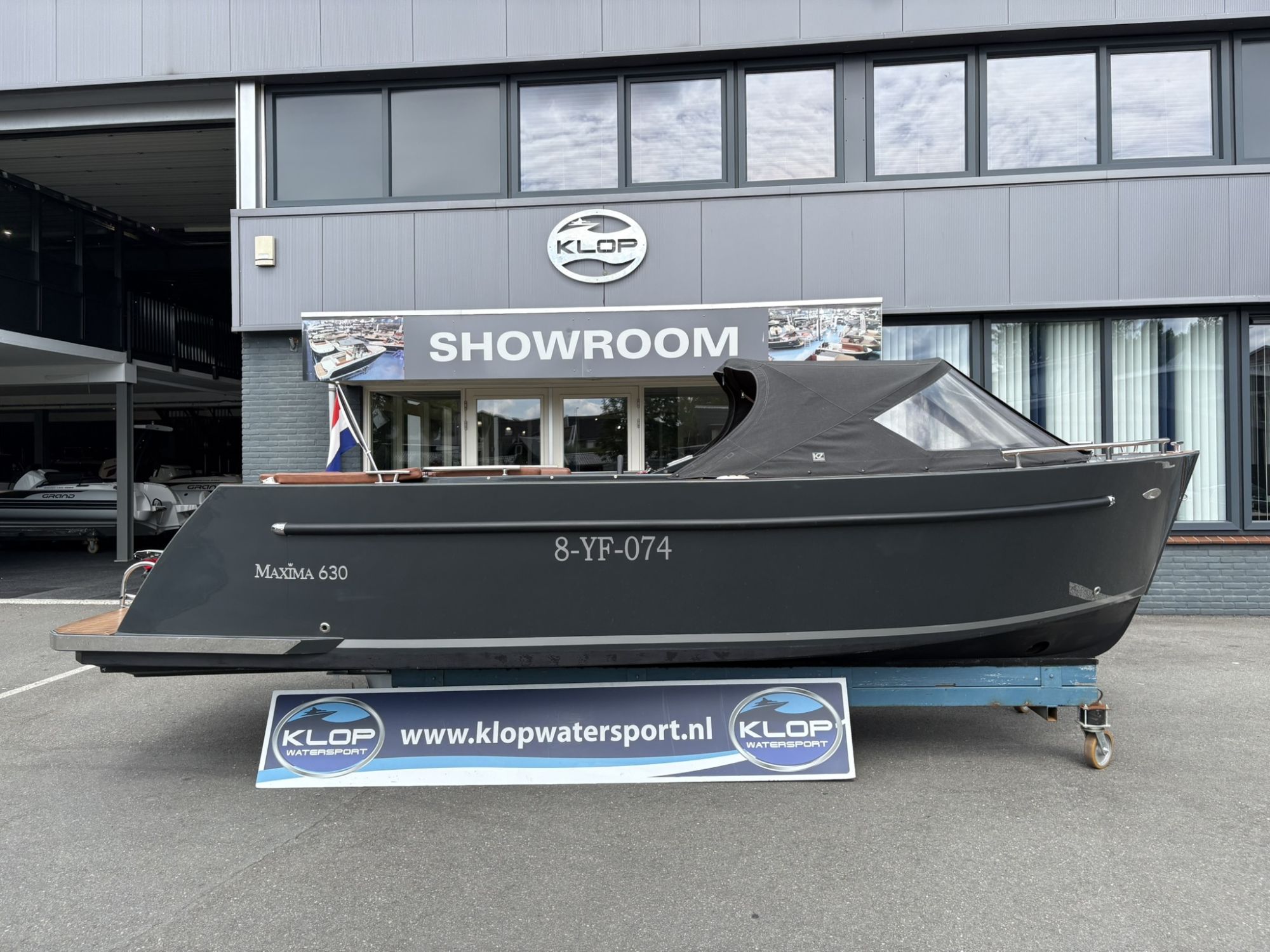 Maxima 630 met Honda 60 pk!