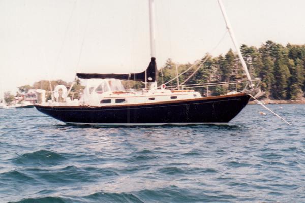 1967 Hinckley Pilot 35 Sloop (Hull #100)