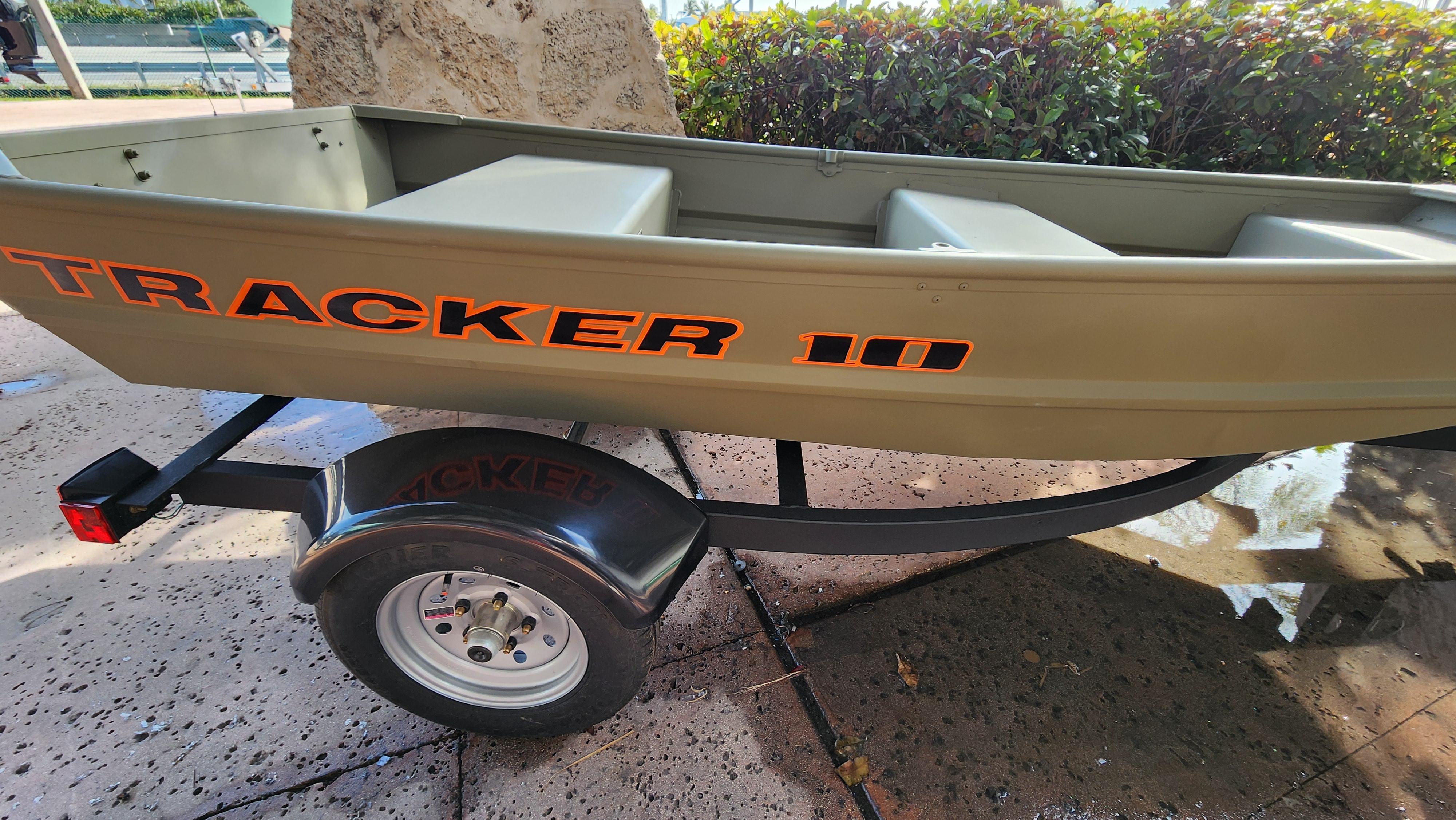 2024 Tracker Grizzly 1036 Jon Dania Florida Boats Com   9170347 20240110125845128 1 XLARGE 