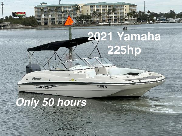 2007 Hurricane SunDeck 237 OB