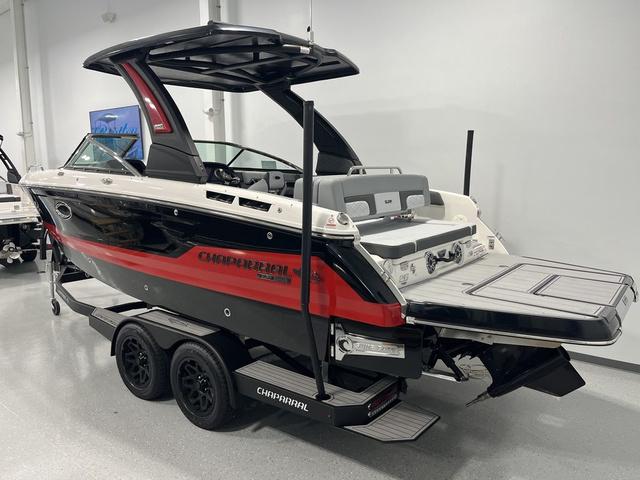 2025 Chaparral 26 Surf