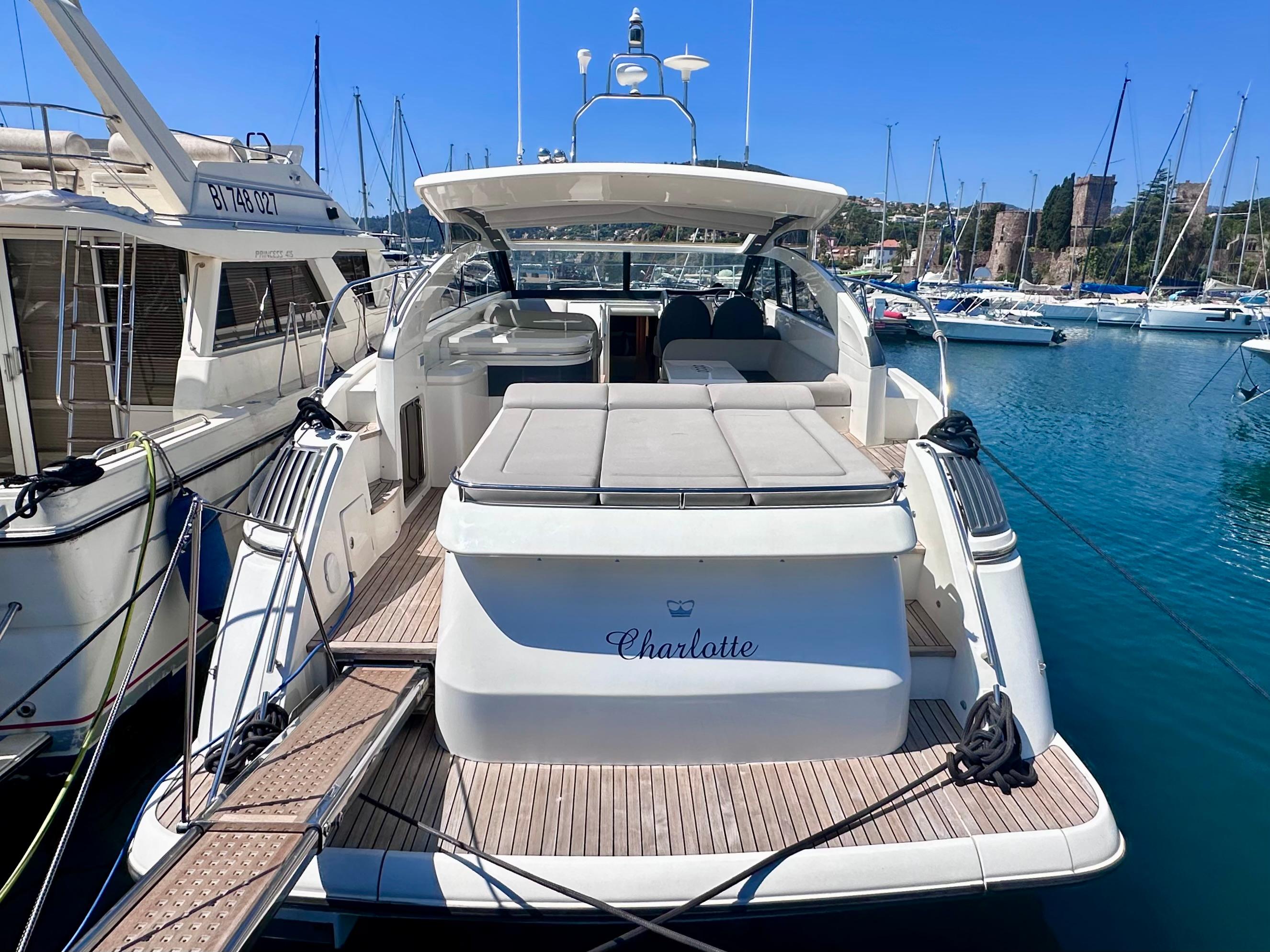 2010 Princess V42