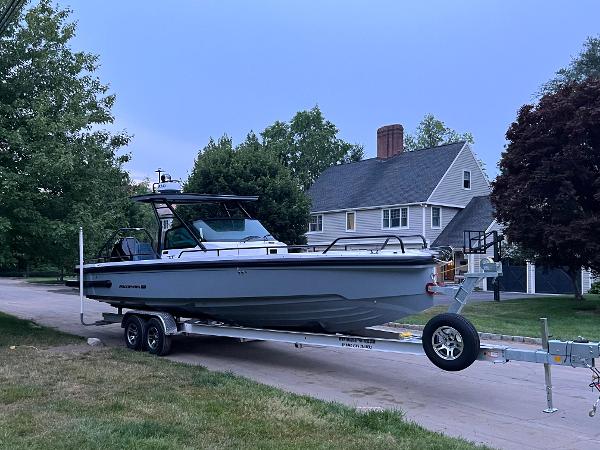 2023 Axopar 28 T-Top