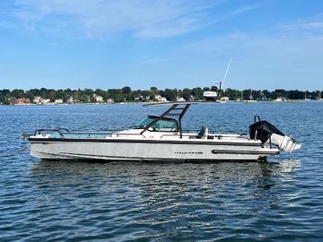 2023 Axopar 28 T-Top