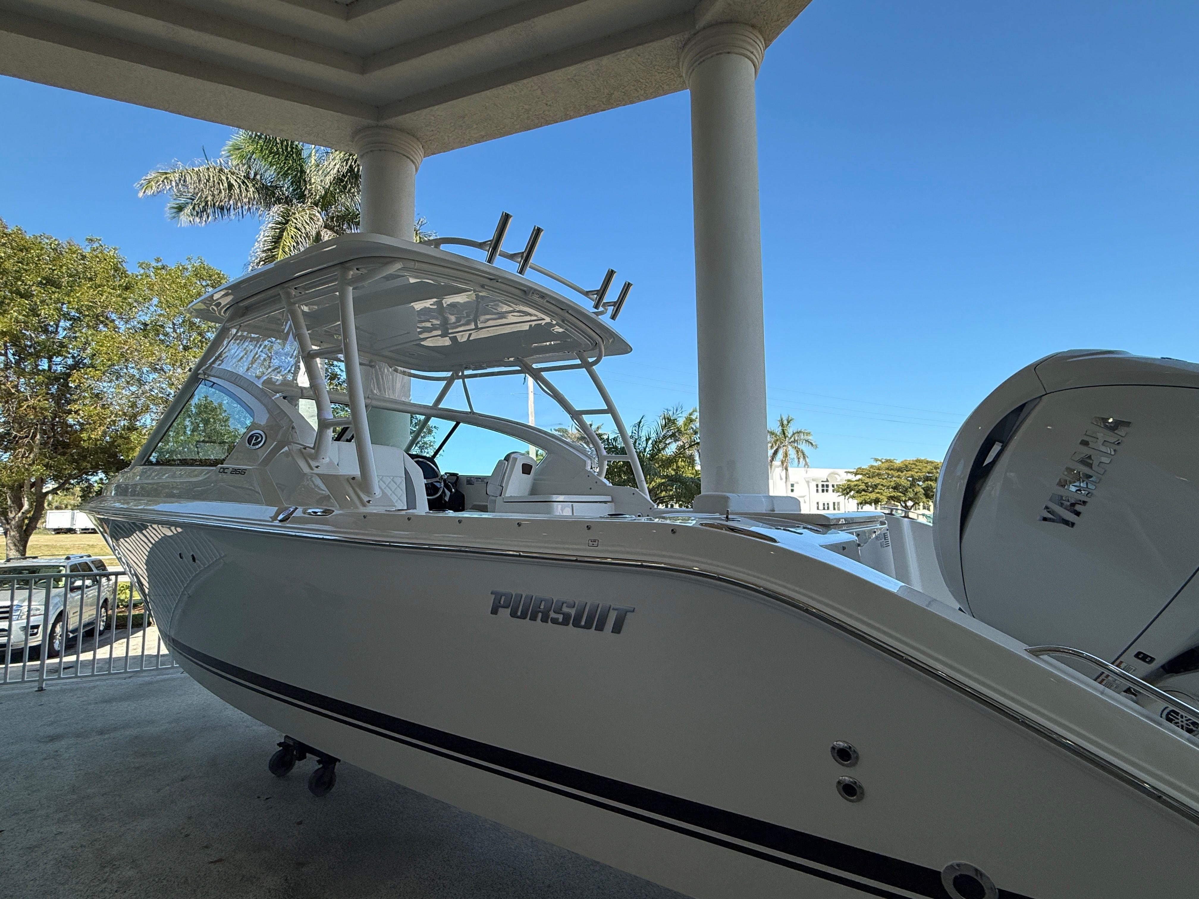 2025 Pursuit DC 266 Dual Console